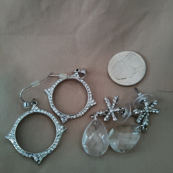 2 pairs of earrings - Picture 2 of 3